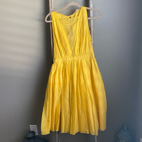 NWT yellow ☀️ dress #21 size US6 - Picture 12 of 12